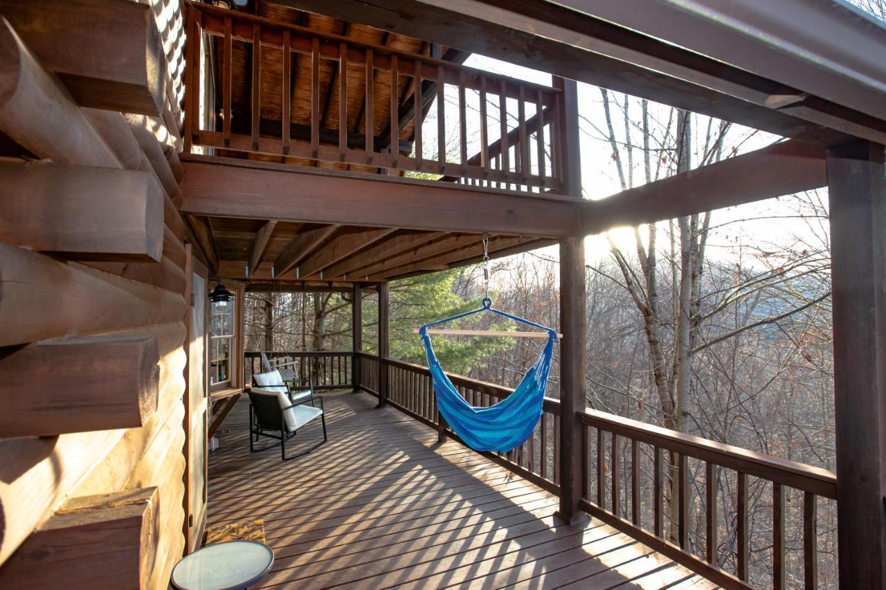 Treetops Cabin Easy To Asheville With Fast Wifi And Great View Swiss Exterior photo