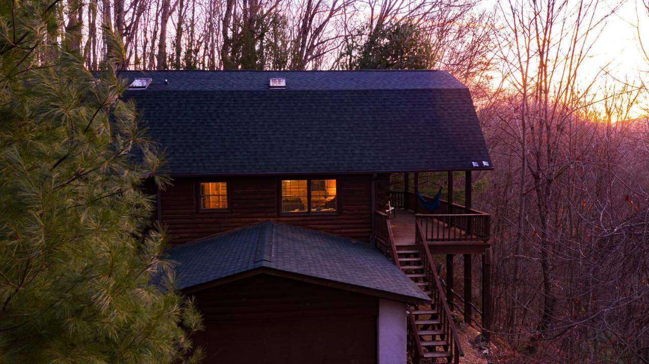 Treetops Cabin Easy To Asheville With Fast Wifi And Great View Swiss Exterior photo