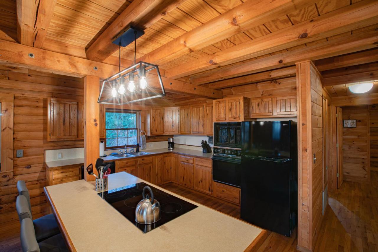 Treetops Cabin Easy To Asheville With Fast Wifi And Great View Swiss Exterior photo