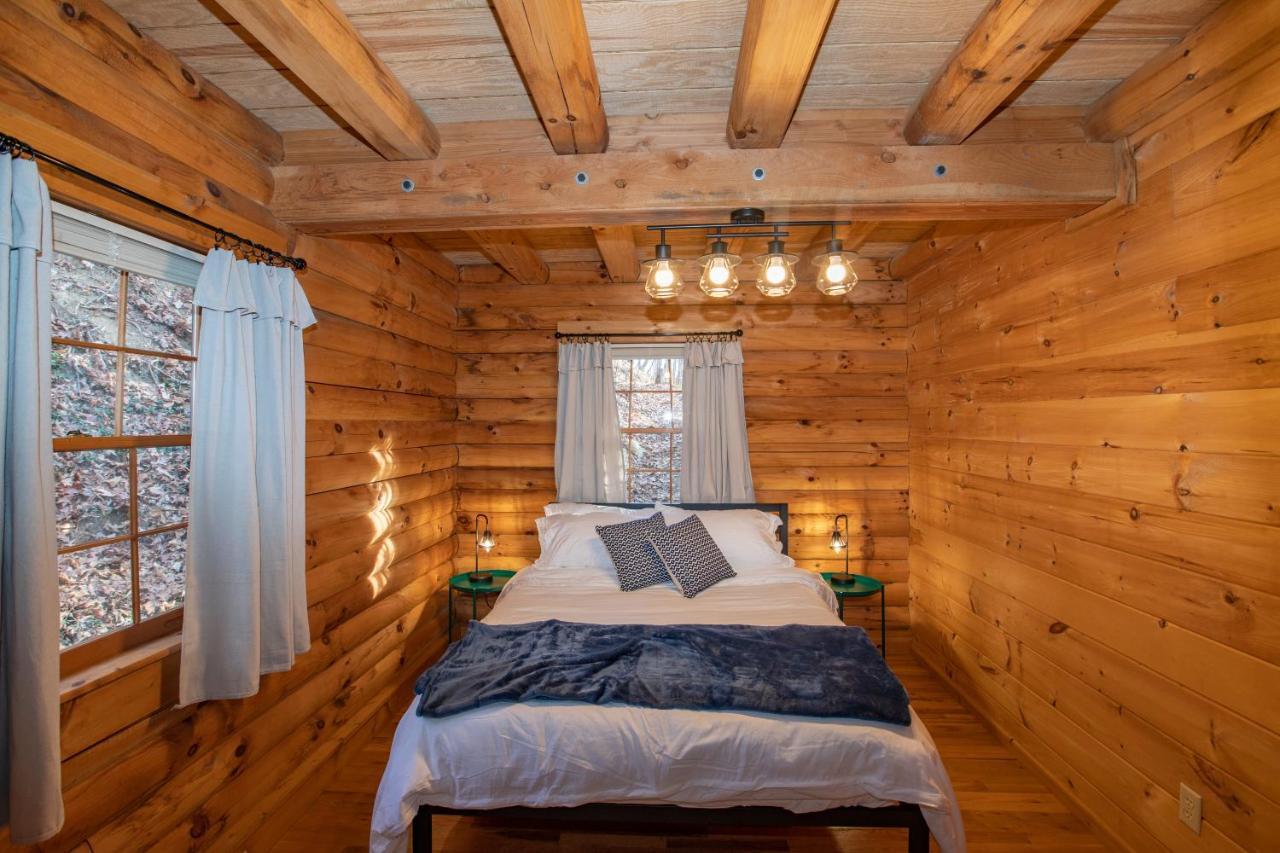 Treetops Cabin Easy To Asheville With Fast Wifi And Great View Swiss Exterior photo